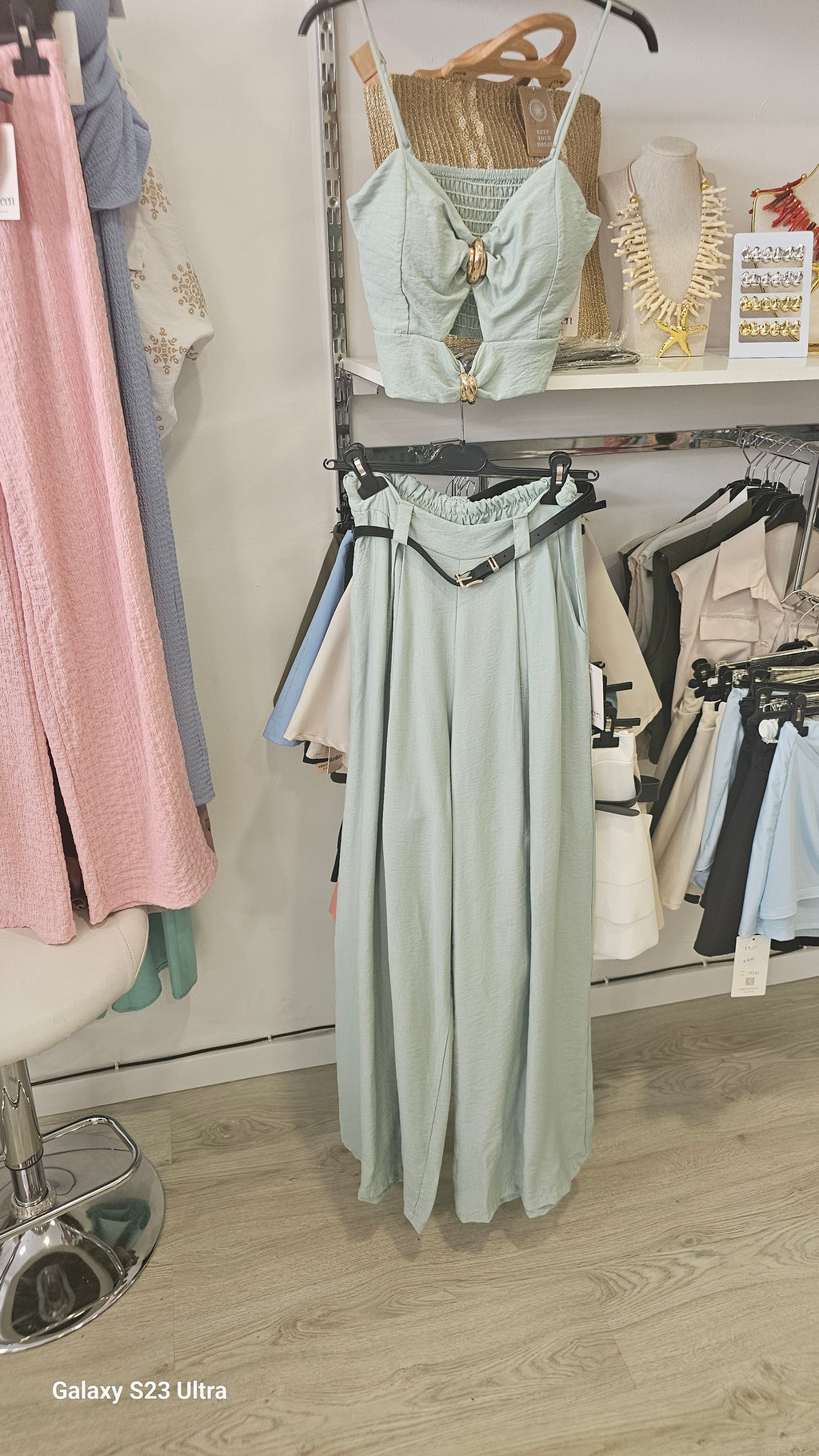 Conjunto Isa