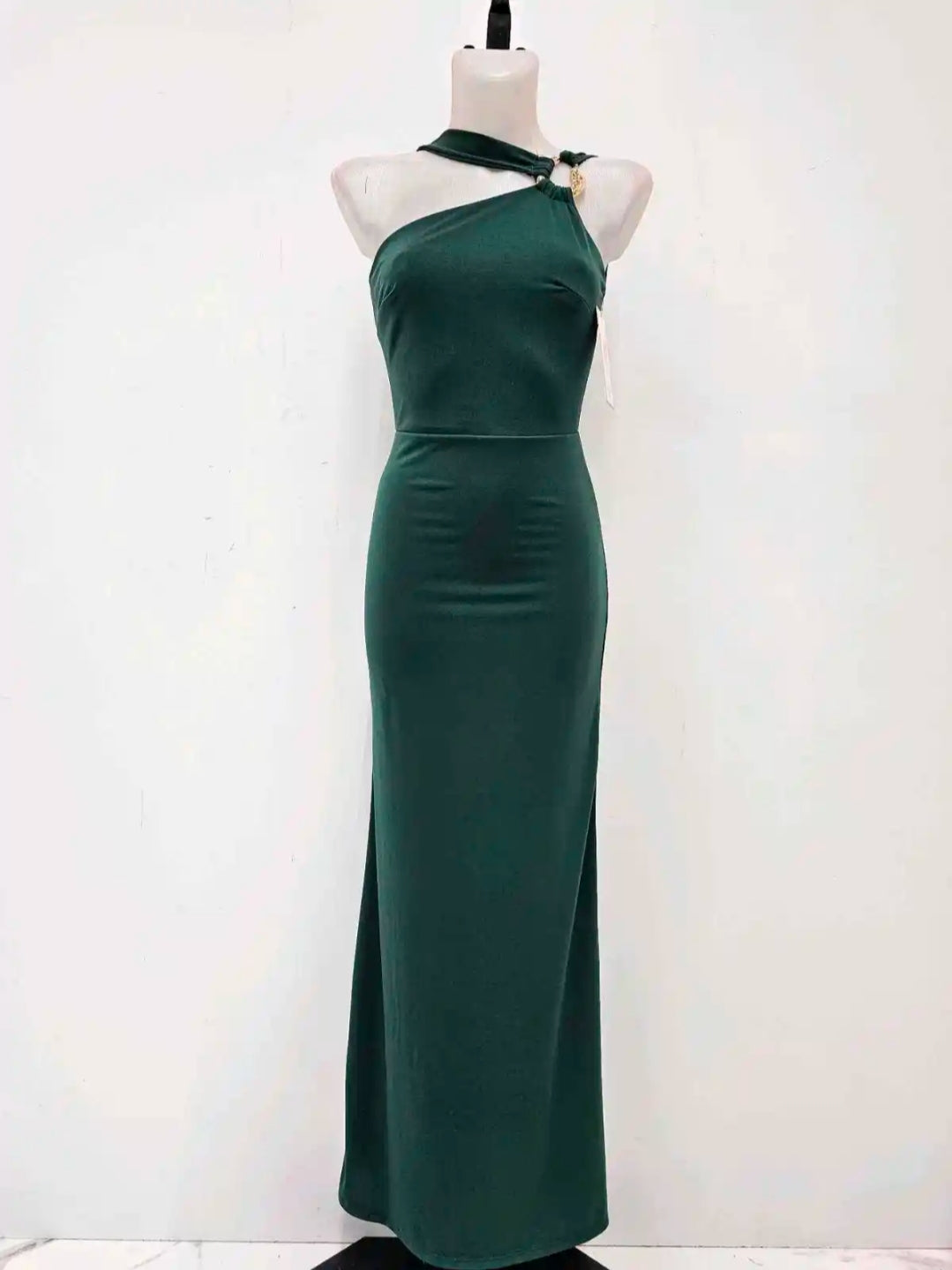 Vestido largo broche
