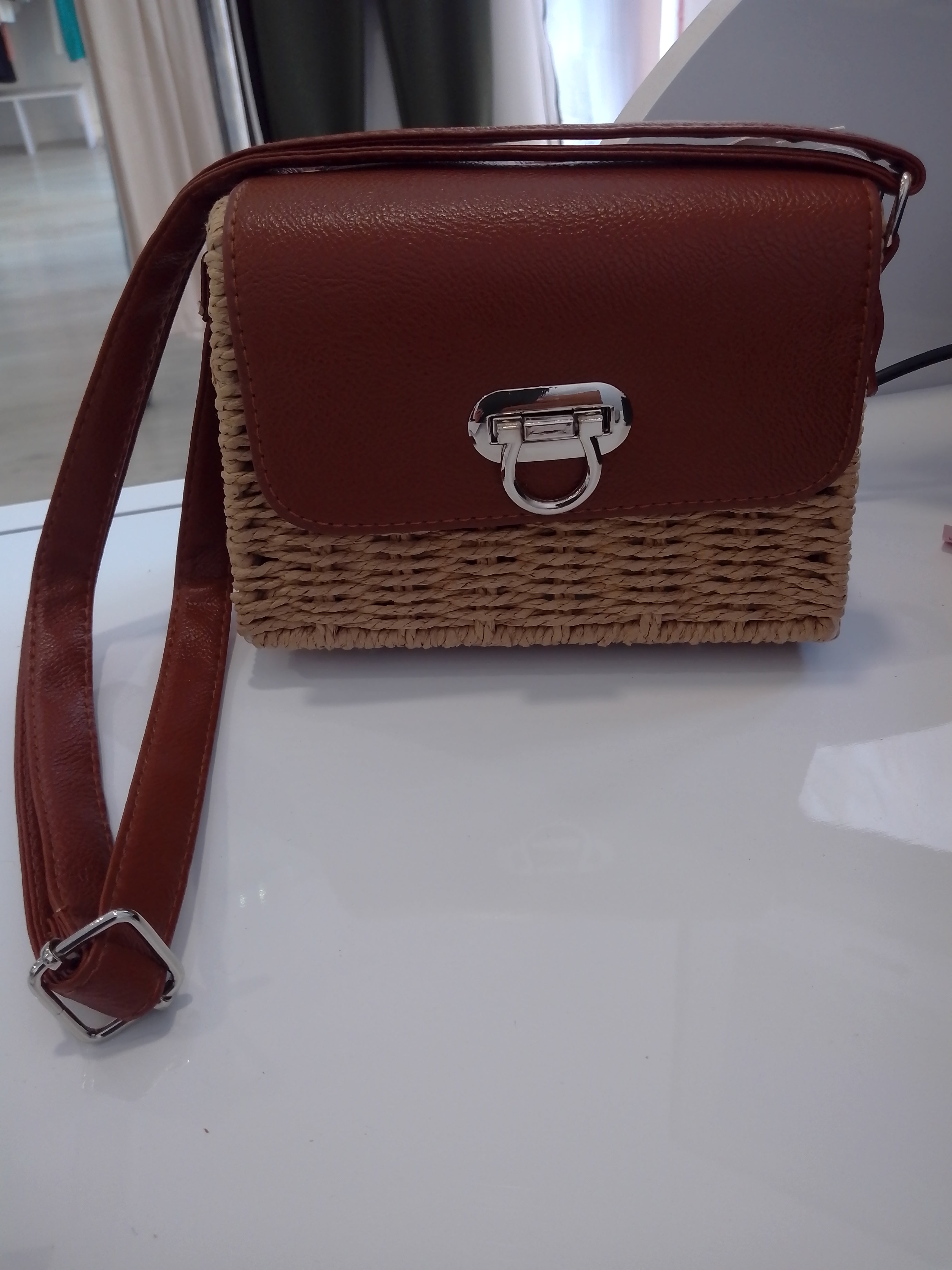 Bolso Rafia cuero marrón